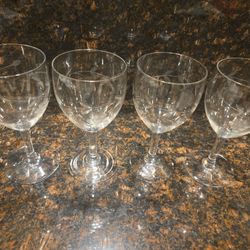 Vintage Wine Glass Set