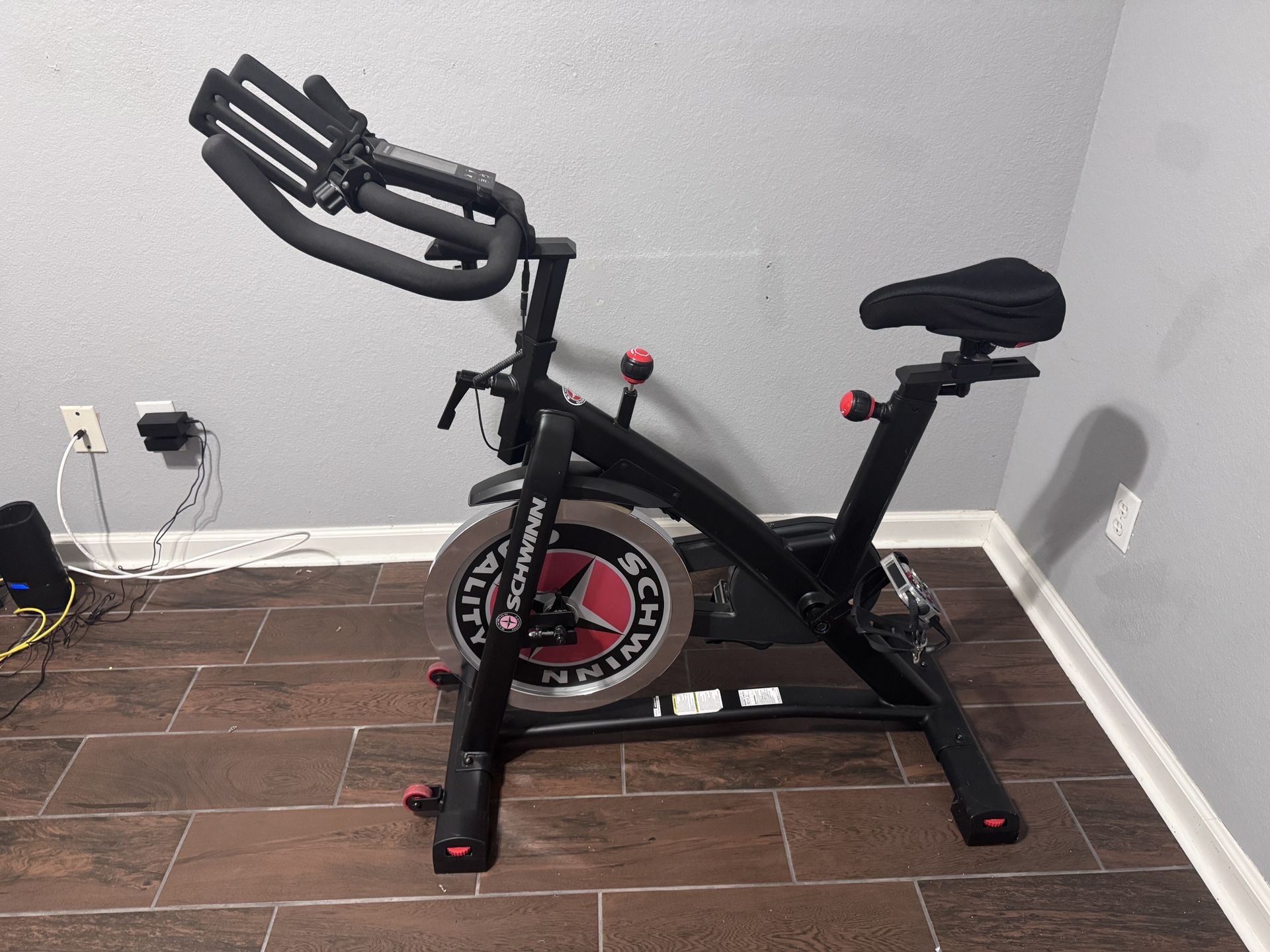 Schwinn IC3 Indoor Cycling Bike