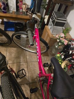 Magna City Life Pink Bicycle