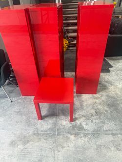 Muebles rojos