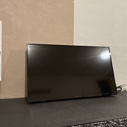 Insignia 43” 4k LED Tv