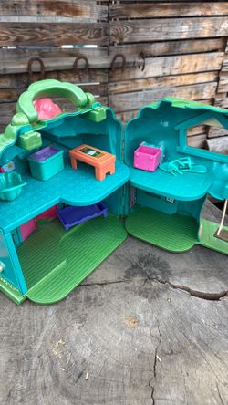 Tree house