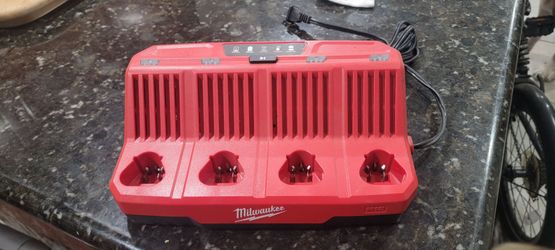 M12 multiple battery charger