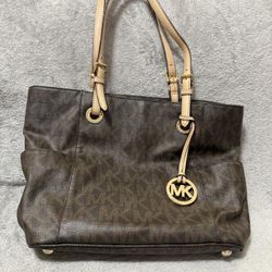 Michael Kors Travel Tote Bag Logo Top Zip Adjustable Shoulder Straps Brown Tan