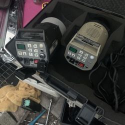 Elinchrom Studio Strobe Light Kit – Style RX 600 + Style 400BX + Hard Case – $420 (OBO)