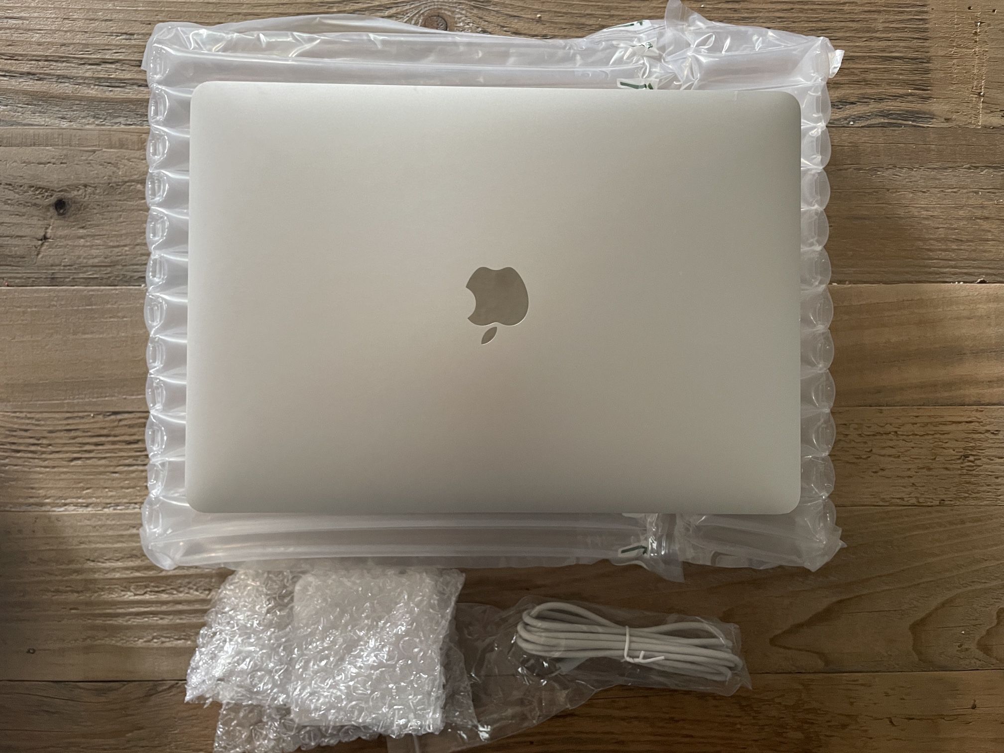 MacBook Pro Retina 13-inch (2019) Core i17 -16GB - SSD 256GB