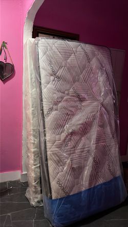 Twin matress and box