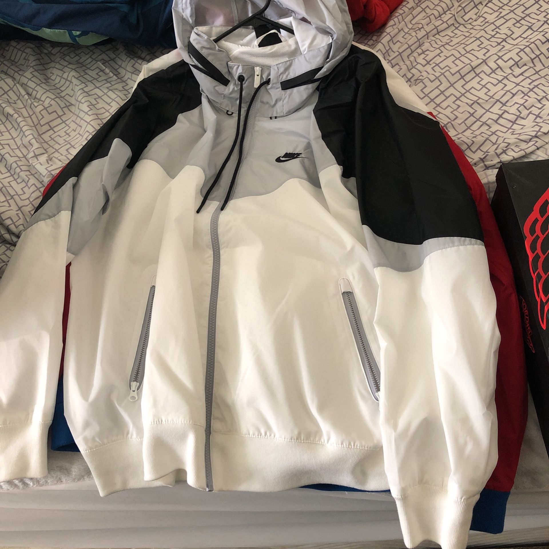 Nike Mens Jogger Windbreaker XL