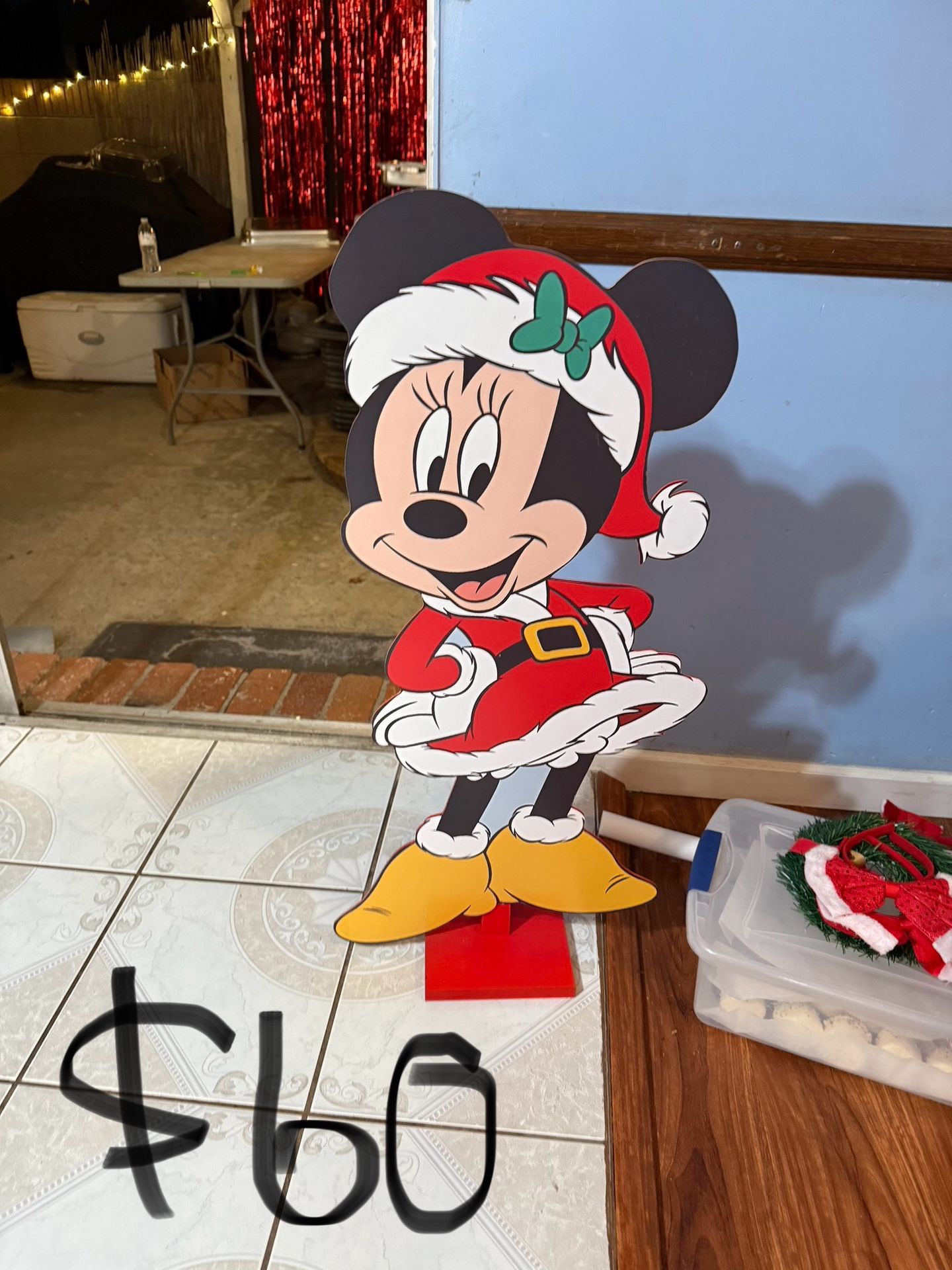 Minnie Mouse Prop