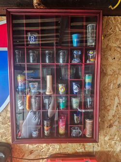 Shot Glass Display Case with key 🔑