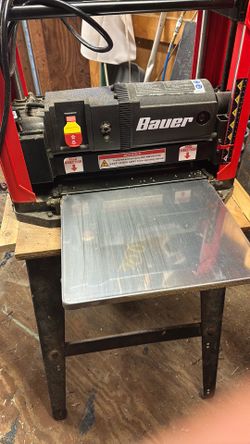 Wood plainer