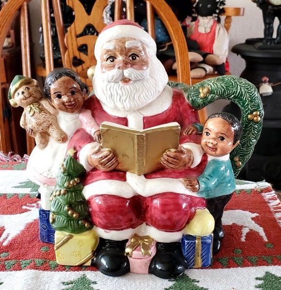 Tea Pot - Black Santa 