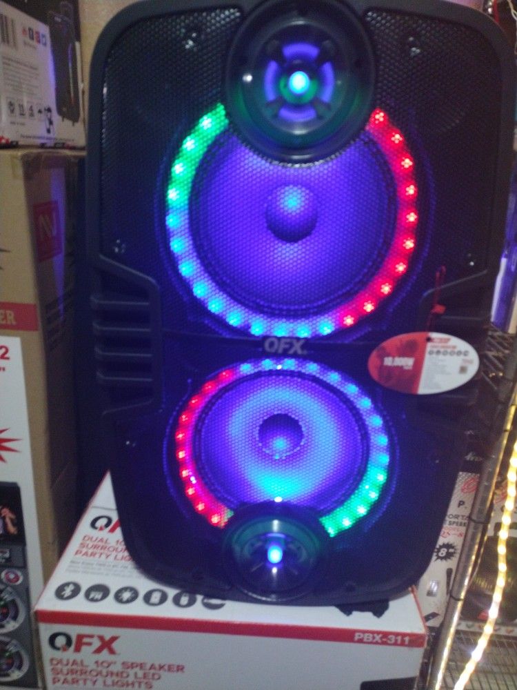 Brand New Bluetooth Kareoki Speaker