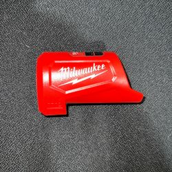 Milwaukee M12 Compact Charger And Power Source 