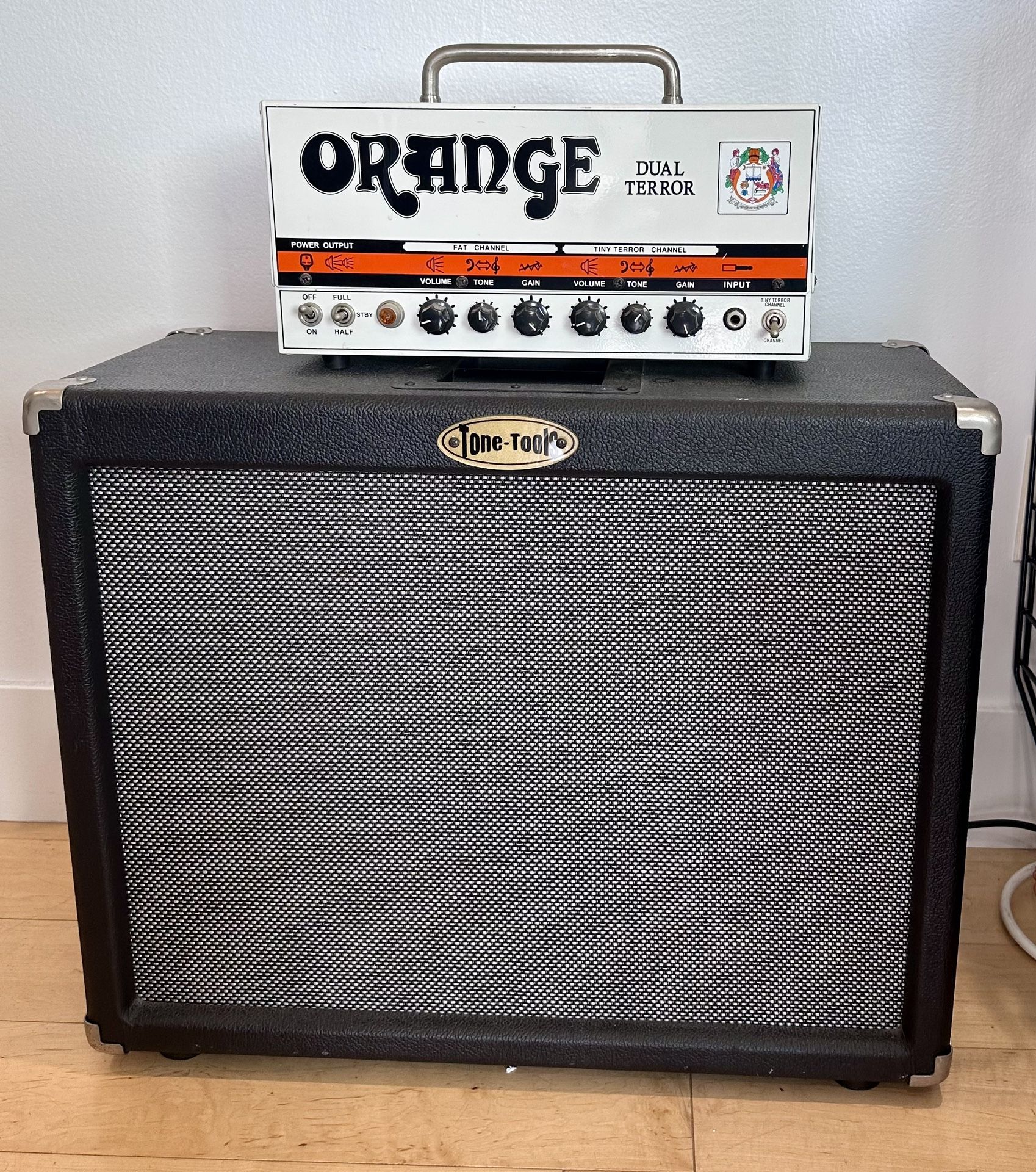 Orange Dual Terror 30/15/7-watt 2-channel Tube Head And Tone Tools 1x12 Cabinet With Weber Blue Dog