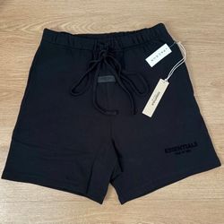 Essentials Shorts 
