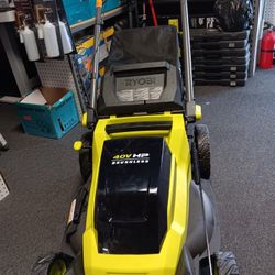 RYOBI 40V CORDLESS PUSH LAWM MOWER  WITH BATTERY  6.0 AH AN REGULAR CHARGER