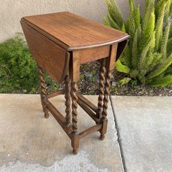 Selling A Rare 8 Twisted Leg Drop Leaf Table 