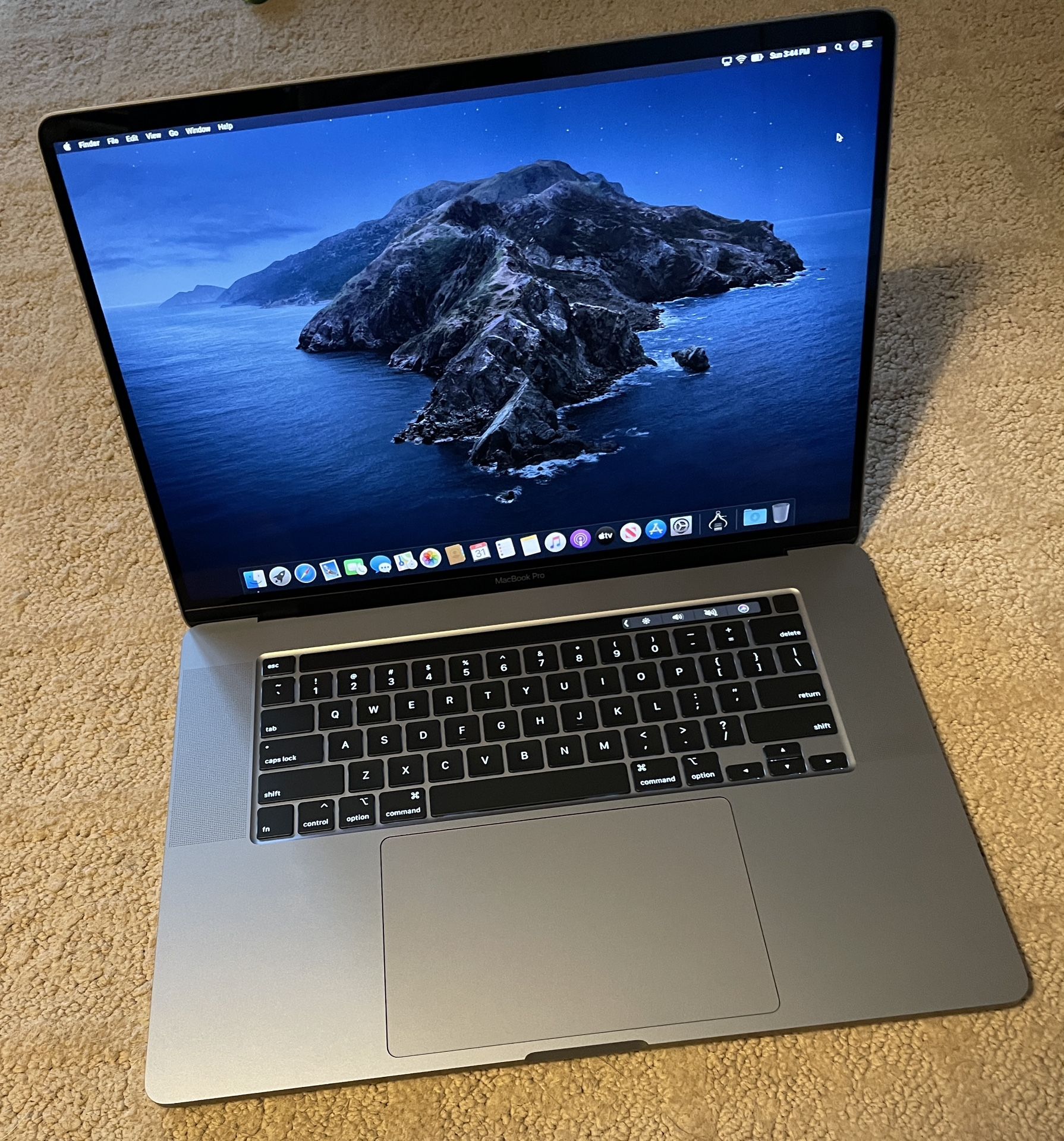 2019 MacBook Pro 16”, 2.6Ghz 6-Core i7, 512GB SSD