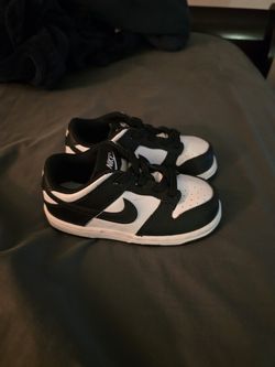 Nike dunk low panda size 8c