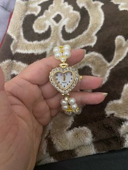 Ladies fashion Pearl heart wrist Watch