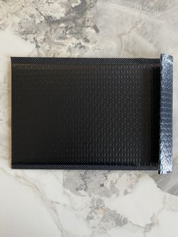 Black Padded Bubble Mailers 20x28” And 29x37” - 500 Quantity - 2 Sizes