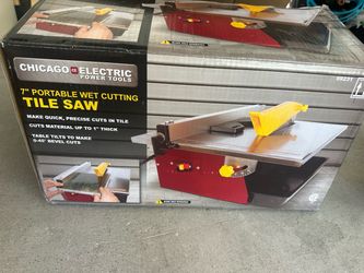 Chicago Electric 7" Portable Wet Cutting Tile Saw