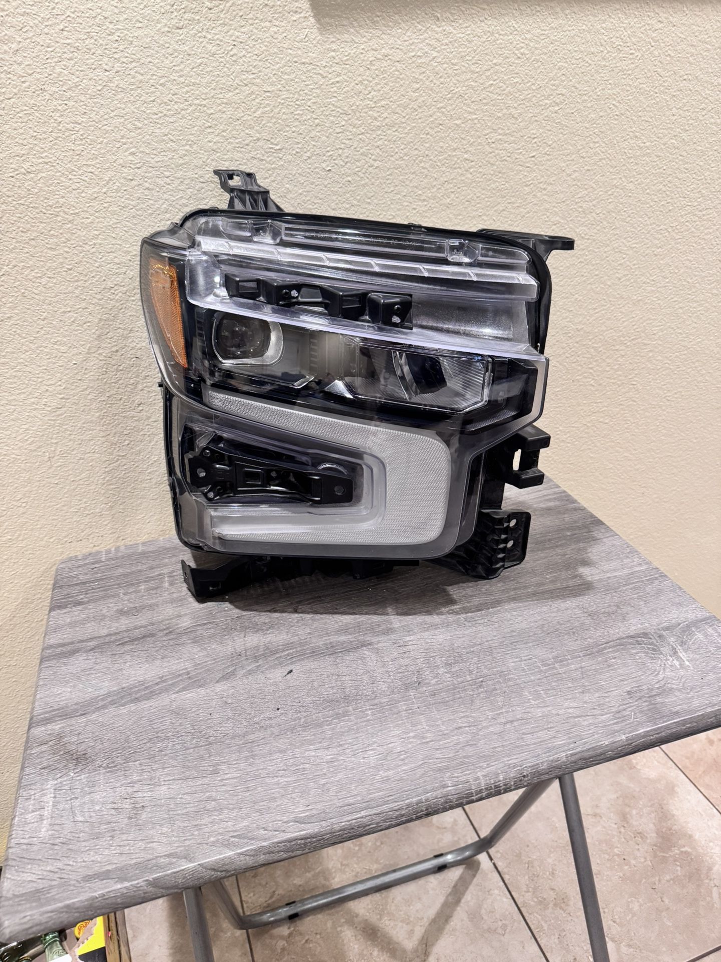 2022 To 2024 CHEVY SILVERADO ZR2 RH HEADLIGHT