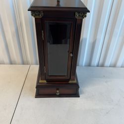 Bombay Co. Mahogany Rotating Jewelry Box Chest Tall Organizer Necklace Tabletop. Pre owned in very good condition with very minor cosmetic blemishes s