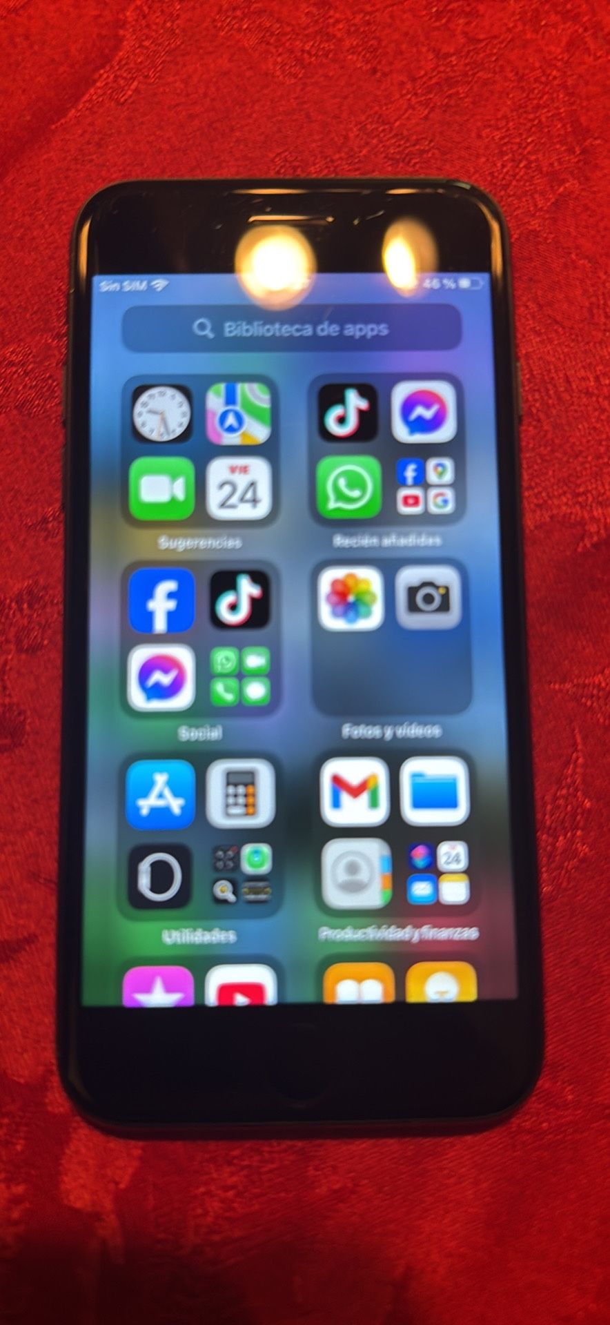 IPhone 7 Whit Tik Tok App