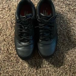 Sketchers Tennis Shoes 