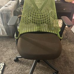 Herman Miller SAYL gaming/office Chair. Fully adjustable. Neon Green