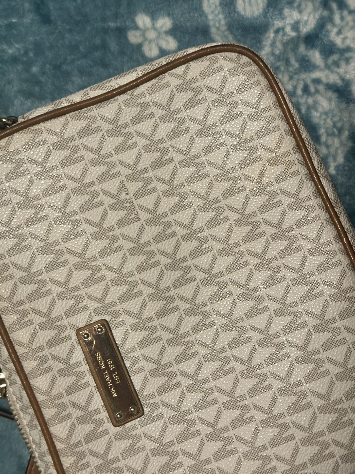 Jet Set Large Printed Logo Crossbody Bag Michael Kors