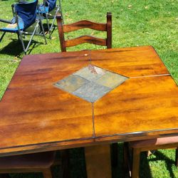 Bar Stools / Kitchen Table