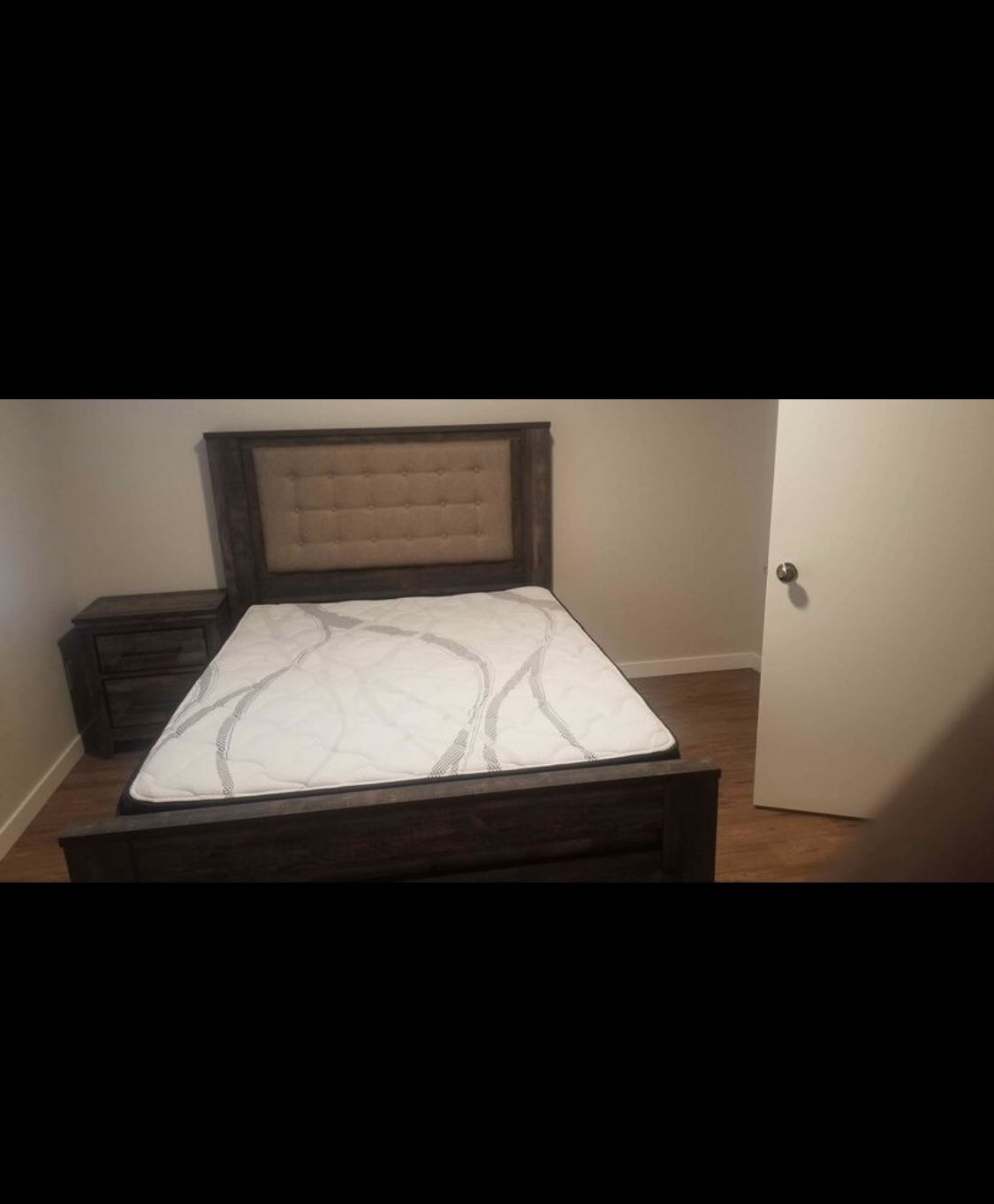 Queen Bed Set