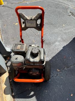Husqvarna PW3200 Gas Pressure Washer