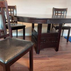 Kitchen Table, 4 Matching Chairs