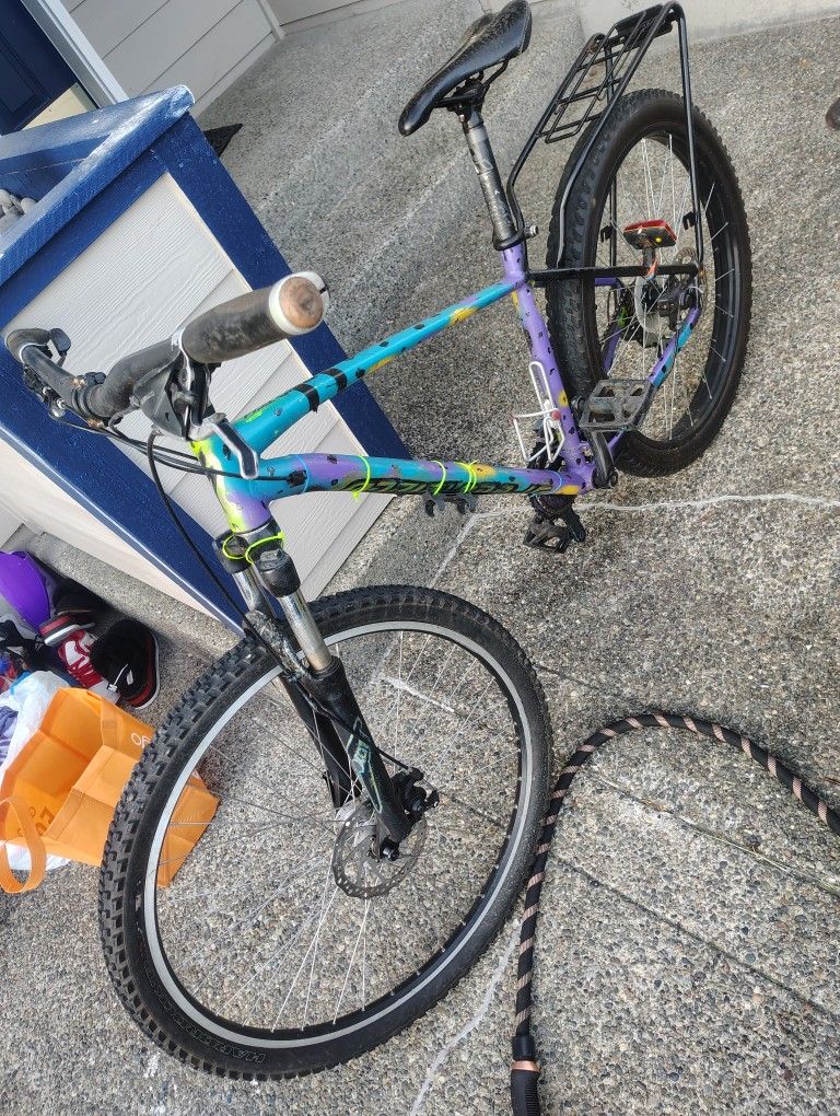 Specialized Hardrock Mountain Bike