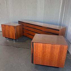 Vintage MCM Bedroom Set by Glenn of California