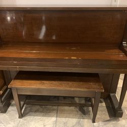 Monarch Upright Piano 