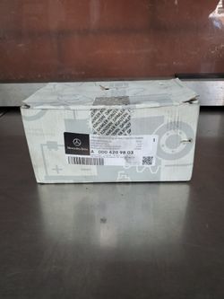 2016 To 2020 Mercedes C300 E300  Brake Pads. Genuine 