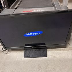 Samsung 24” TV 