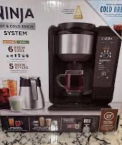 Ninja Hot & Cold Brewed System coffee and tea maker. 
