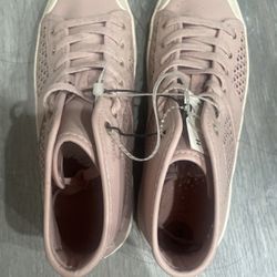 New Guess Sneakers Size 8