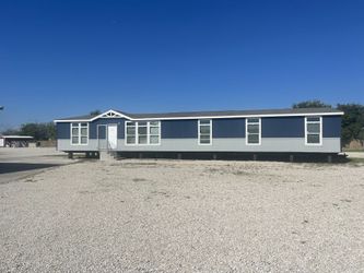5 Bedroom 3 Bath Ready Now!
