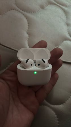 Apple AirPods Pro with Charging Case