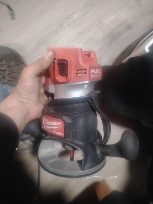 Milwaukee Fuel Brushless M18 Router