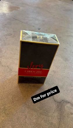 Carolina Herrera Very Good Girl Perfume