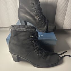 With Box Nine West Women’s 8.5 NWapartment Black Leather Lace Up Boots Heels Y2K