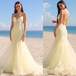 New With Tags Beaded & Embroidered Corset Bodice Formal Dress & Prom Dress $259